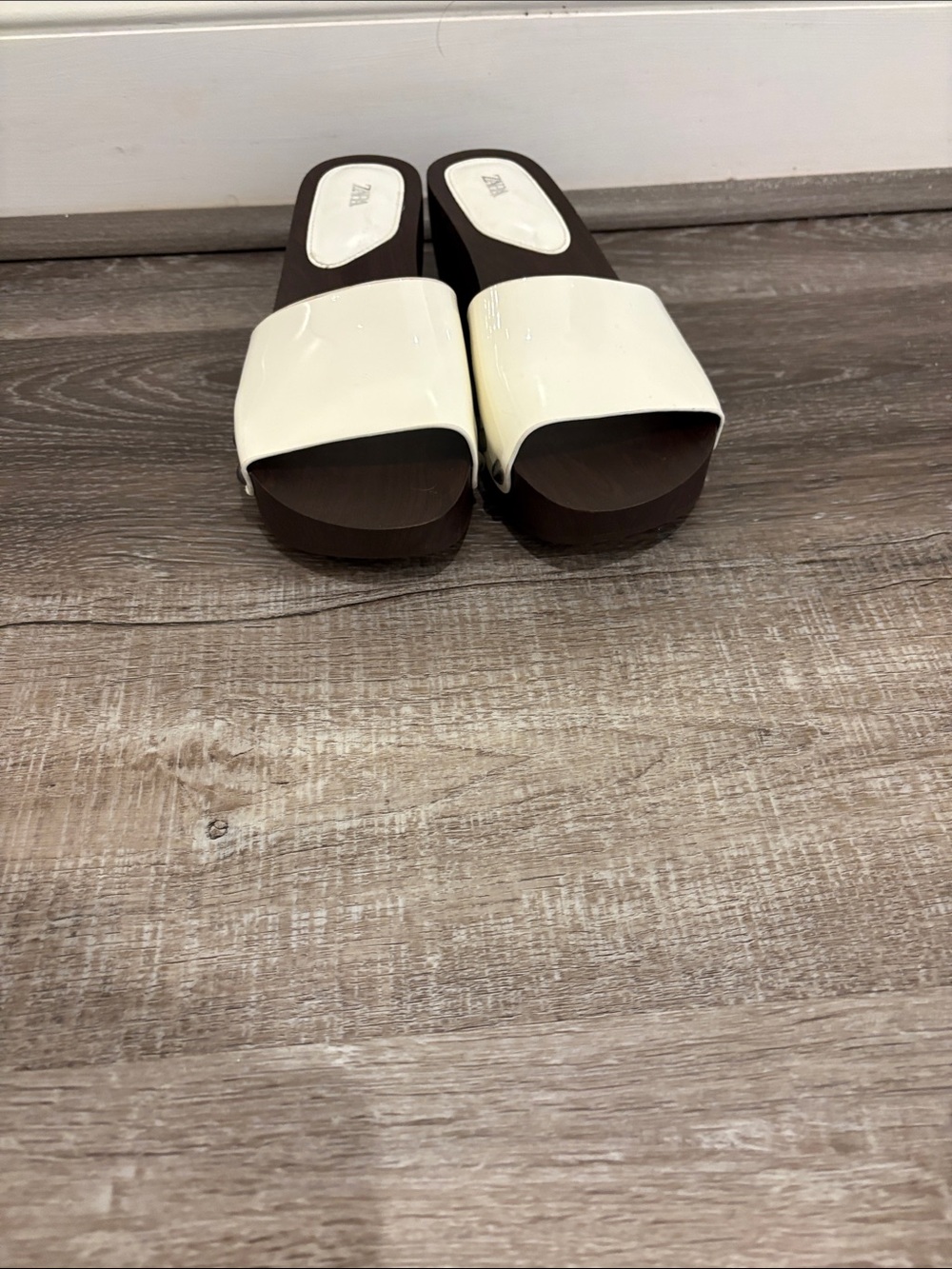 Zara White Patent Slide Sandals with Dark Brown Platform